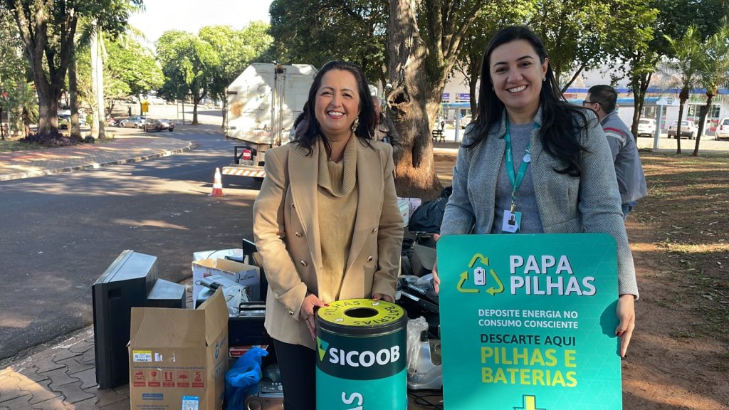 Sicoob firma parceria com o projeto “Cidade Limpa” em Iporã